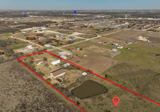 Photo 3 of Single family home for sale at 10569 Range Rd, Justin, TX 76247 | MLS# 21134596 | Listing updated on 2026-10-04