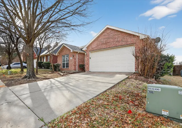 Photo 2 of Single family home for sale at 8417 Romanway Dr, Dallas, TX 75249 | MLS# 21168599 | Listing updated on 2026-09-25