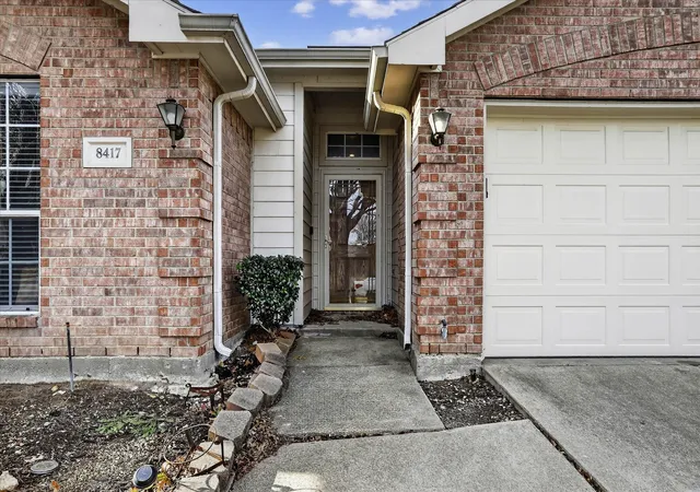 Photo 4 of Single family home for sale at 8417 Romanway Dr, Dallas, TX 75249 | MLS# 21168599 | Listing updated on 2026-09-25