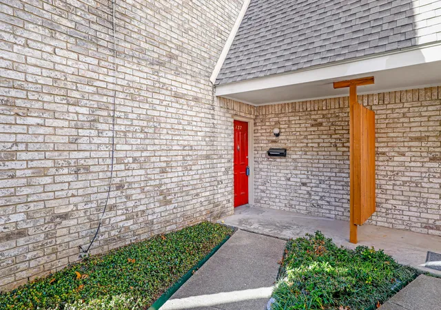 Homes for sale in Richardson, TX | 137 Trellis Pl, Richardson, TX 75081 | MLS# 21168834