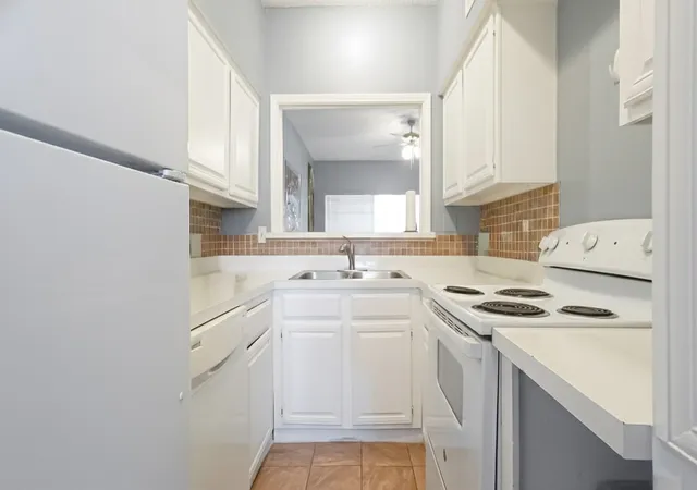 Photo 4 of Condo for sale at 12921 Abrams Rd #505, Dallas, TX 75243 | MLS# 21169418 | Listing updated on 2026-07-14