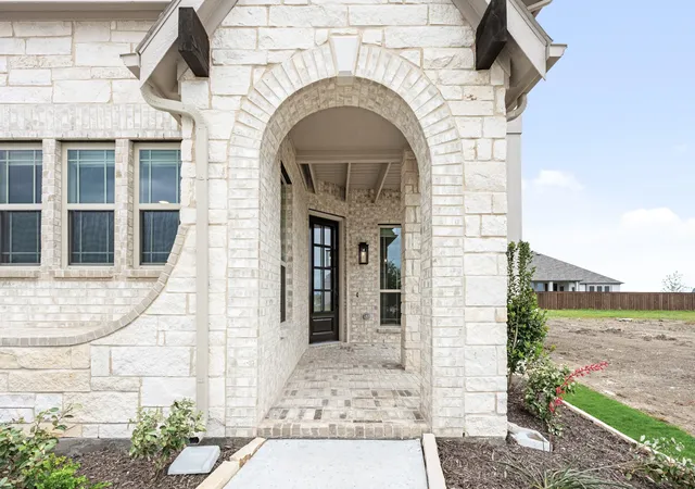Single family home for sale at 2724 Railway St, Forney, TX 75126 | MLS# 21169510 | Listing updated on 2026-10-07