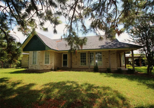 Photo 1 of Single family home for sale at 446 Vz County Road 4108, Canton, TX 75103 | MLS# 21168665 | Listing updated on 2026-10-07