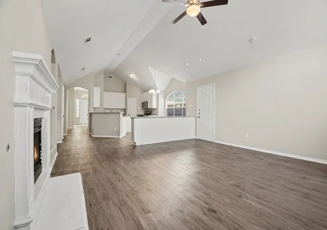 Photo 3 of Sale Pending at 2900 Breckenridge Ct, Mc Kinney, TX 75070 | MLS# 21168637 | Listing updated on 2026-07-28