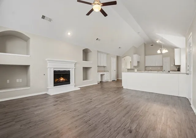 Photo 4 of Sale Pending at 2900 Breckenridge Ct, Mc Kinney, TX 75070 | MLS# 21168637 | Listing updated on 2026-07-28