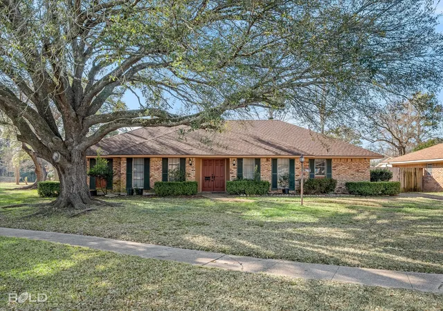 Photo 1 of Single family home for sale at 429 Kenshire Ct, Shreveport, LA 71115 | MLS# 21169908 | Listing updated on 2026-09-24