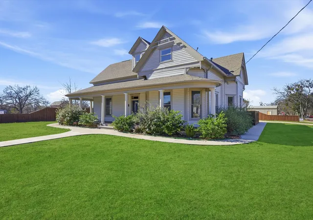 Homes for sale in Commerce, TX | 1401 Arp St, Commerce, TX 75428 | MLS# 21154017