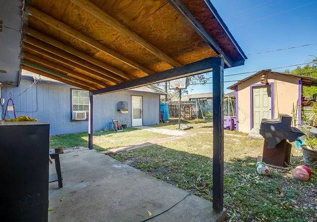 Photo 4 of Single family home for sale at 2509 Irion Ave, Fort Worth, TX 76106 | MLS# 21170019 | Listing updated on 2026-08-24