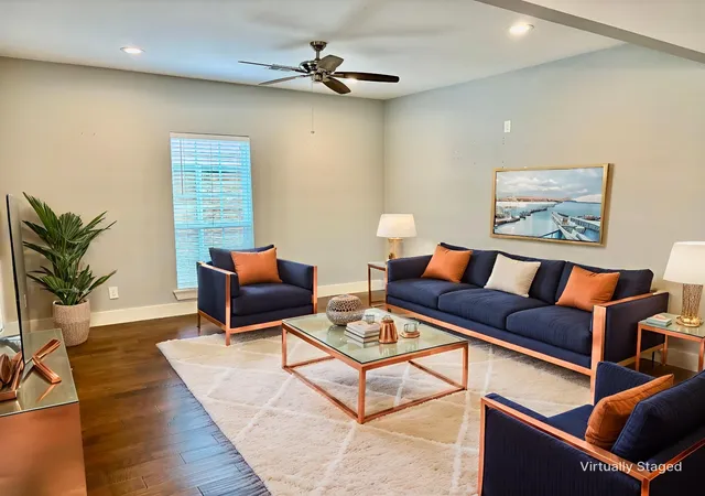 Photo 2 of Sale Pending at 5644 E Side Ave, Dallas, TX 75214 | MLS# 21169893 | Listing updated on 2026-08-26