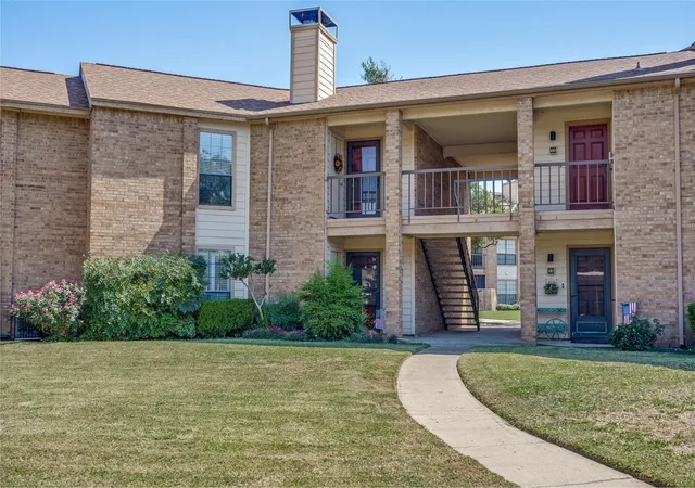 Homes for sale in Addison, TX | 16301 Ledgemont Ln #262, Addison, TX 75001 | MLS# 21168086