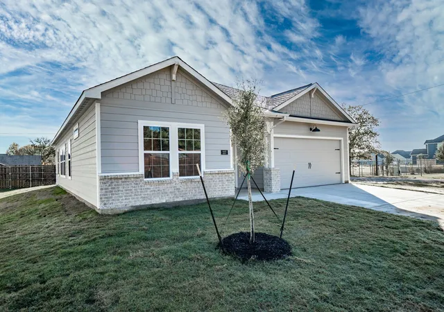 Photo 2 of Sale Pending at 227 Faith Ln, Tioga, TX 76271 | MLS# 21168081 | Listing updated on 2026-09-17