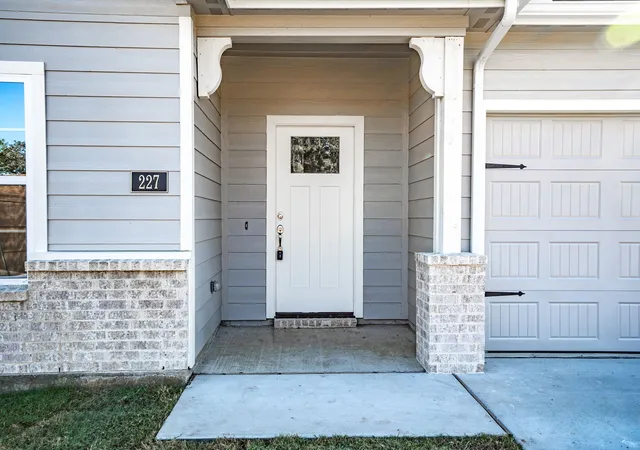 Photo 3 of Sale Pending at 227 Faith Ln, Tioga, TX 76271 | MLS# 21168081 | Listing updated on 2026-09-17