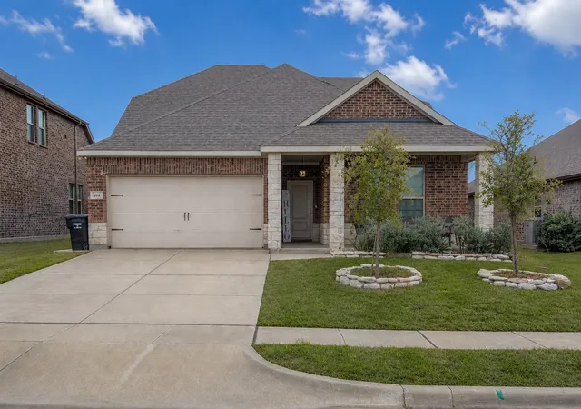 Photo 1 of Single family home for sale at 102 Whitetail Wy, Caddo Mills, TX 75135 | MLS# 21163115 | Listing updated on 2026-07-17