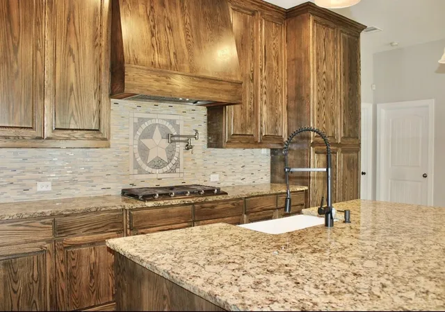 Photo 4 of Single family home for sale at 722 Clements Ave, Van Alstyne, TX 75495 | MLS# 21167778 | Listing updated on 2026-09-28
