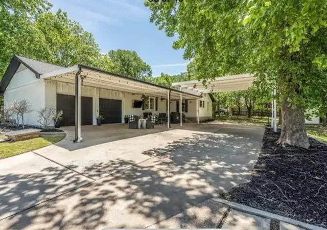 4th image of 100 Hill Top Ct, Willow Park, TX 76087 | MLS# 21170282