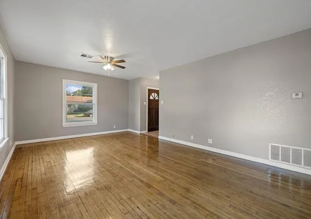 3rd image of 3601 Cumberland Ave, Waco, TX 76707 | MLS# 21171323