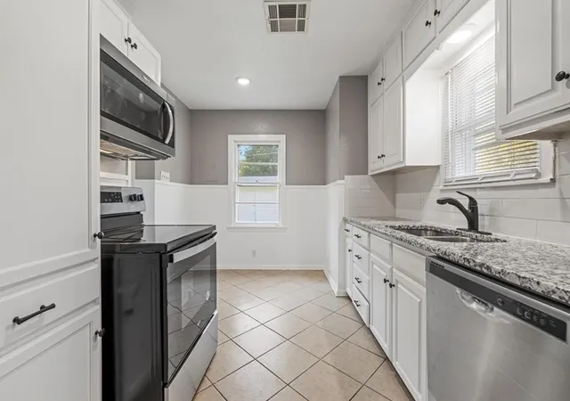 4th image of 3601 Cumberland Ave, Waco, TX 76707 | MLS# 21171323