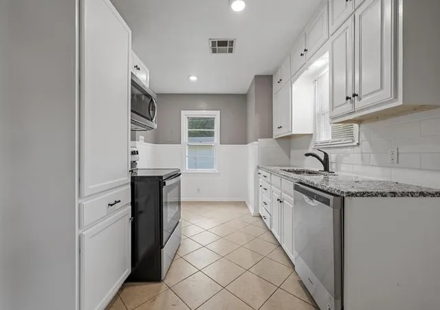 5th image of 3601 Cumberland Ave, Waco, TX 76707 | MLS# 21171323