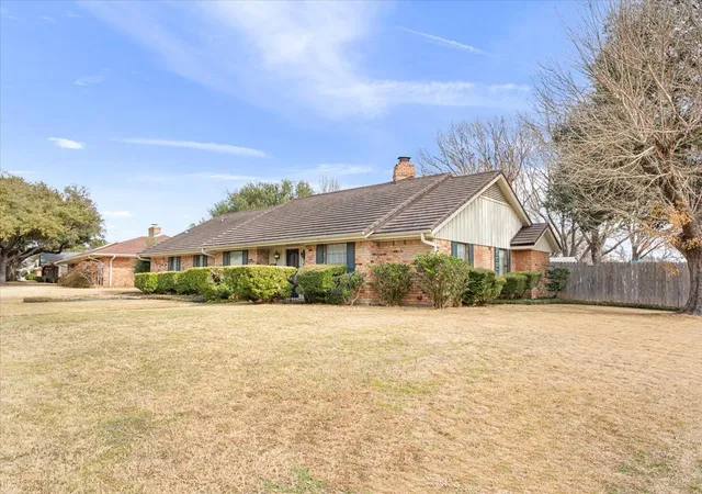 Homes for sale in Waco, TX | 5224 Lake Arrowhead Dr, Waco, TX 76710 | MLS# 21170278