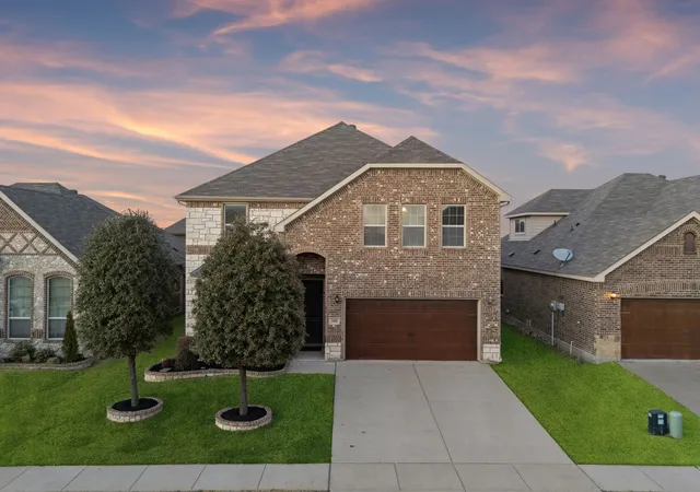 Photo 1 of Sale Pending at 5448 Tuxbury Pond Dr, Fort Worth, TX 76179 | MLS# 21171321 | Listing updated on 2026-07-18