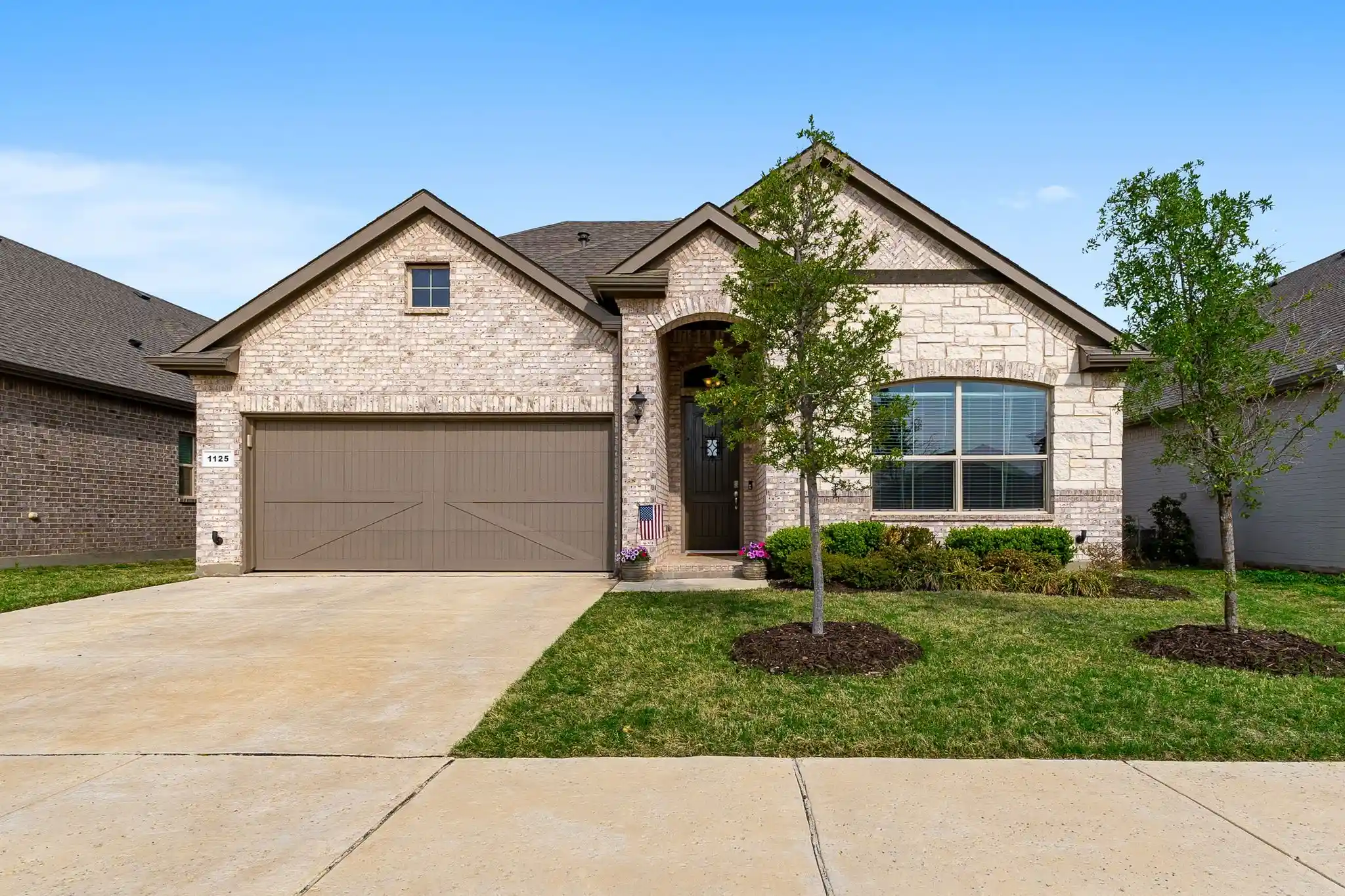Photo 1 of Single family home for sale at 1125 Knightsbridge Rd, Argyle, TX 76226 | MLS# 21168585 | Listing updated on 2026-06-30