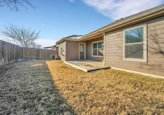 Photo 4 of Single family home for sale at 8508 Buck Mountain Pass, Fort Worth, TX 76179 | MLS# 21154318 | Listing updated on 2026-08-28