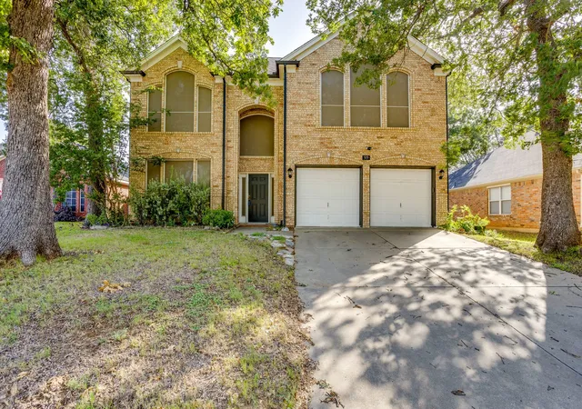 Photo 1 of Single family home for sale at 519 Deerwood Dr, Burleson, TX 76028 | MLS# 21171365 | Listing updated on 2026-10-06