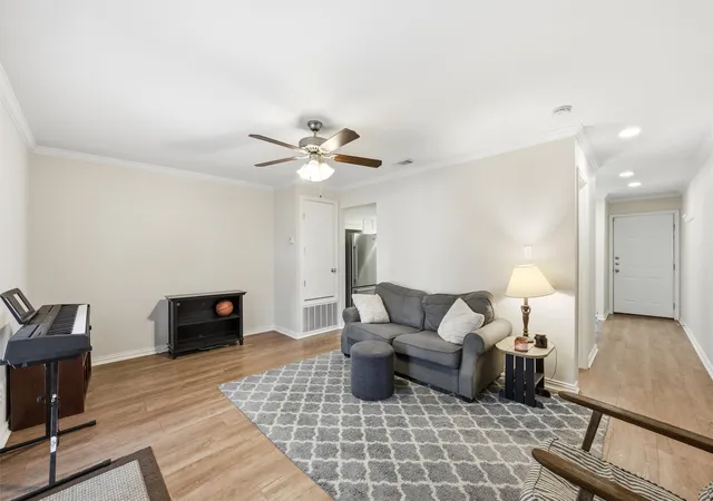 3rd image of 600 Bagby Ave #7D, Waco, TX 76706 | MLS# 21168067