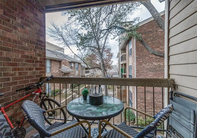 Homes for sale in Dallas, TX | 5750 Phoenix Drive, Dallas, TX 75231 | Houzeo