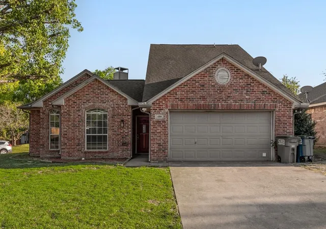 Homes for sale in Red Oak, TX | 400 Buckskin Dr, Red Oak, TX 75154 | MLS# 21171412