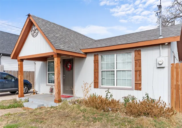 Photo 1 of Single family home for sale at 4203 Avenue M, Fort Worth, TX 76105 | MLS# 21172315 | Listing updated on 2026-08-22