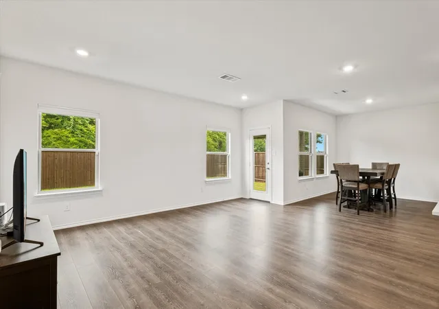 Photo 3 of Sale Pending at 1116 Old Oaks Dr, Forney, TX 75126 | MLS# 21170608 | Listing updated on 2026-09-17