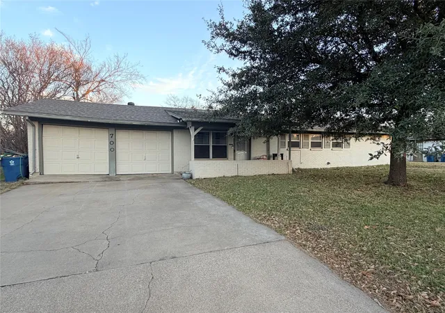 Homes for sale in Alvarado, TX | 700 N Spears St, Alvarado, TX 76009 | MLS# 21172395