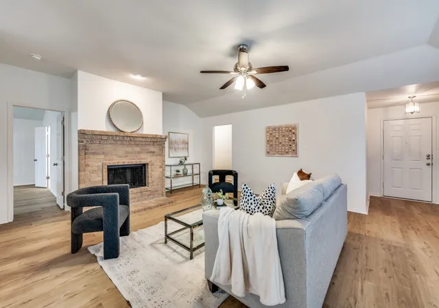 Photo 4 of Single family home for sale at 800 Mahogany Dr, Anna, TX 75409 | MLS# 21171325 | Listing updated on 2026-07-11