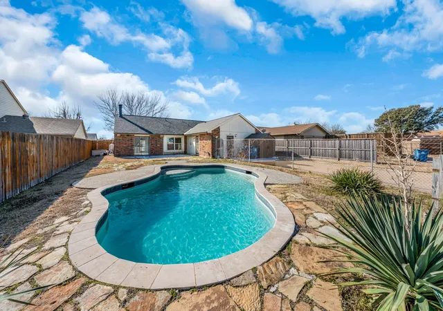 Homes for sale in Rowlett, TX | 8829 Denver St, Rowlett, TX 75088 | MLS# 21169258