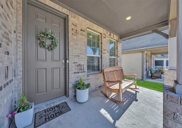 Photo 1 of Sale Pending at 2933 Dixondale Dr, Fort Worth, TX 76108 | MLS# 21172947 | Listing updated on 2026-07-16