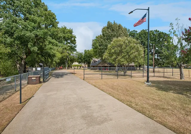 Photo 1 of Single family home for sale at 6707 Us 287 Hwy, Arlington, TX 76001 | MLS# 21167383 | Listing updated on 2026-10-06
