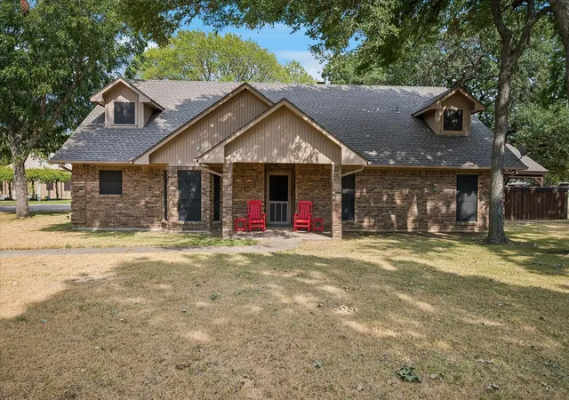 Photo 3 of Single family home for sale at 6707 Us 287 Hwy, Arlington, TX 76001 | MLS# 21167383 | Listing updated on 2026-10-06