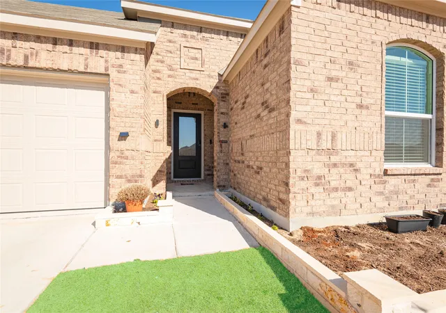 Photo 3 of Sale Pending at 512 Capstone Ct, Princeton, TX 75407 | MLS# 21172549 | Listing updated on 2026-07-20