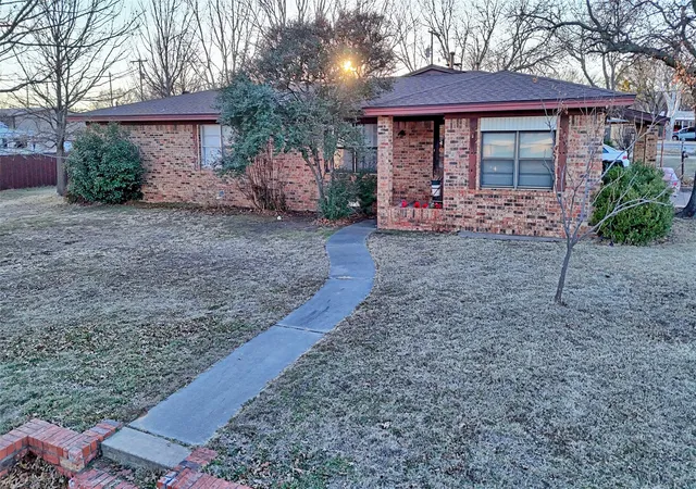 Photo 3 of Single family home for sale at 200 Louise St, Nocona, TX 76255 | MLS# 21162111 | Listing updated on 2026-09-02