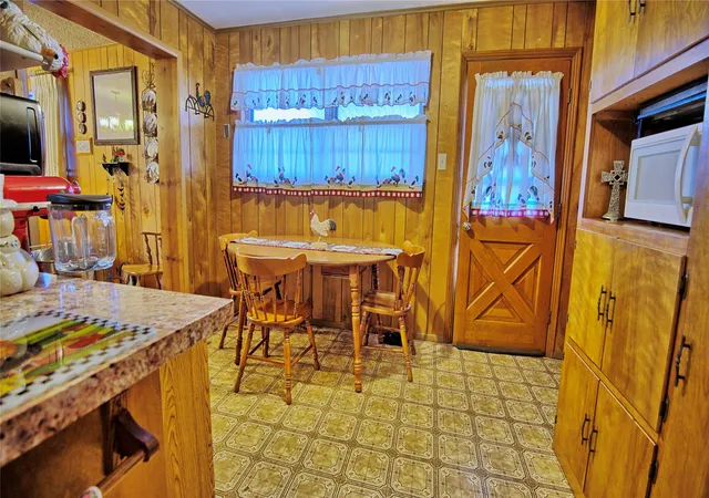 Photo 4 of Single family home for sale at 200 Louise St, Nocona, TX 76255 | MLS# 21162111 | Listing updated on 2026-09-02