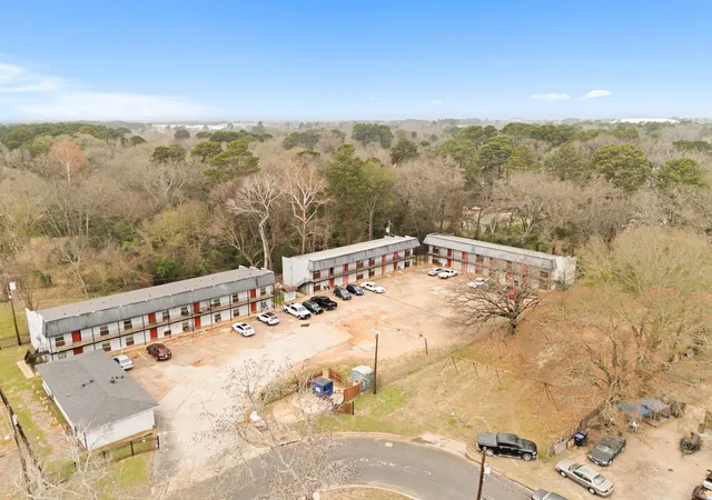 Homes for sale in Longview, TX | 429 Johnson St, Longview, TX 75602 | MLS# 21171462