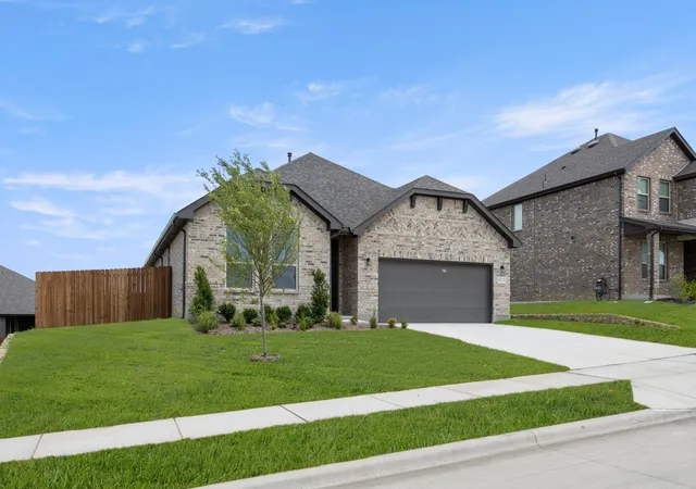 Photo 2 of Sale Pending at 6928 Deadwood Trl, Crowley, TX 76036 | MLS# 21173278 | Listing updated on 2026-08-24