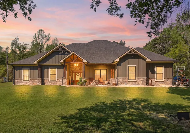 Homes for sale in Marshall, TX | 847 Calloway Rd, Marshall, TX 75670 | MLS# 21164773