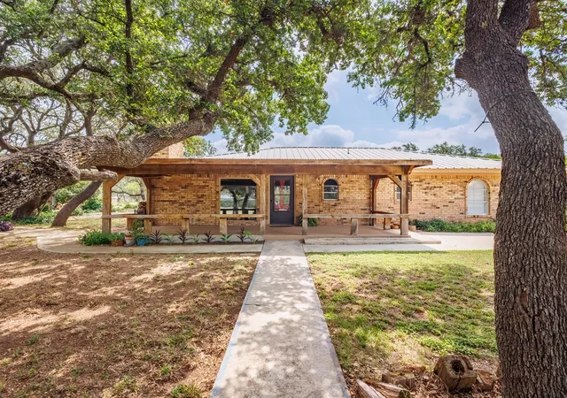 Homes for sale in Brownwood, TX | 7250 Fm 2125 N, Brownwood, TX 76801 | MLS# 21166823