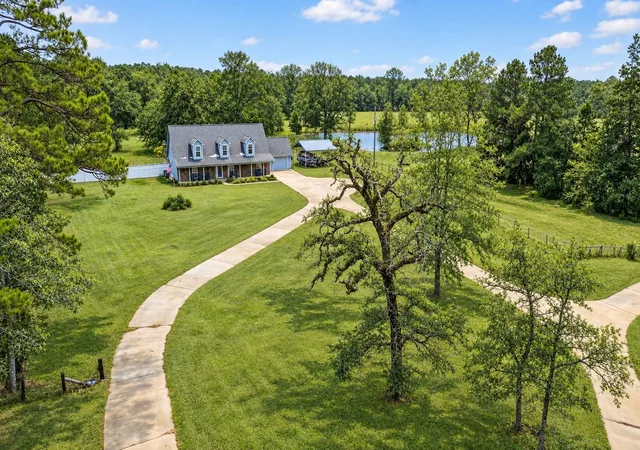 Photo 1 of Single family home for sale at 720 Haggerty Rd, Karnack, TX 75661 | MLS# 21173293 | Listing updated on 2026-10-07