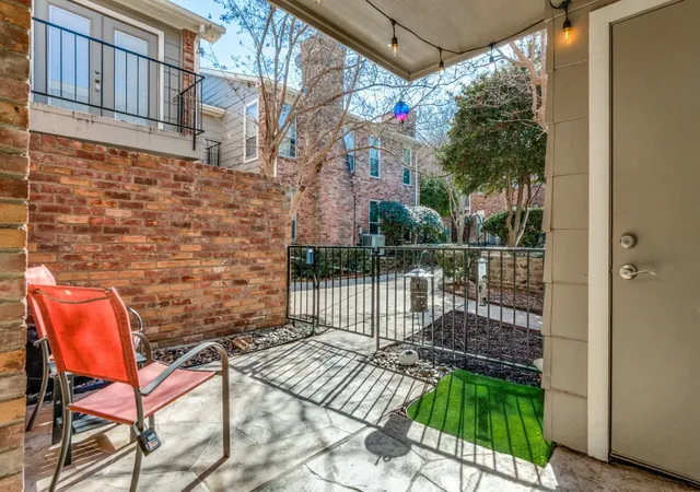 image of 7510 Holly Hl Dr, Dallas, TX 75231