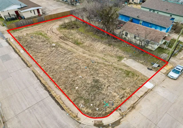 Photo 1 of Land for sale at 1702 Nomas St, Dallas, TX 75212 | MLS# 21172772 | Listing updated on 2026-08-03