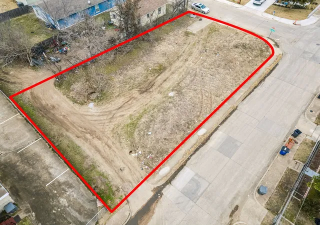 Photo 2 of Land for sale at 1702 Nomas St, Dallas, TX 75212 | MLS# 21172772 | Listing updated on 2026-08-03