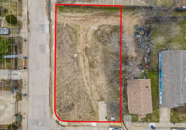 Photo 3 of Land for sale at 1702 Nomas St, Dallas, TX 75212 | MLS# 21172772 | Listing updated on 2026-09-27